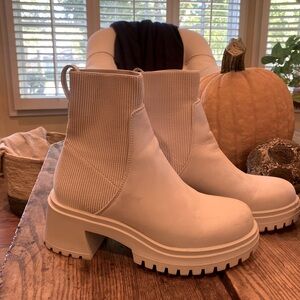 Steve Madden chunky heel boots